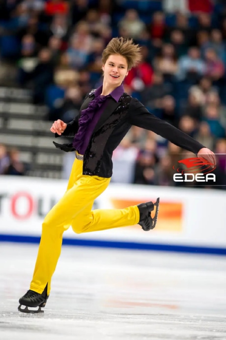 Ice Gallery Skates U.S.